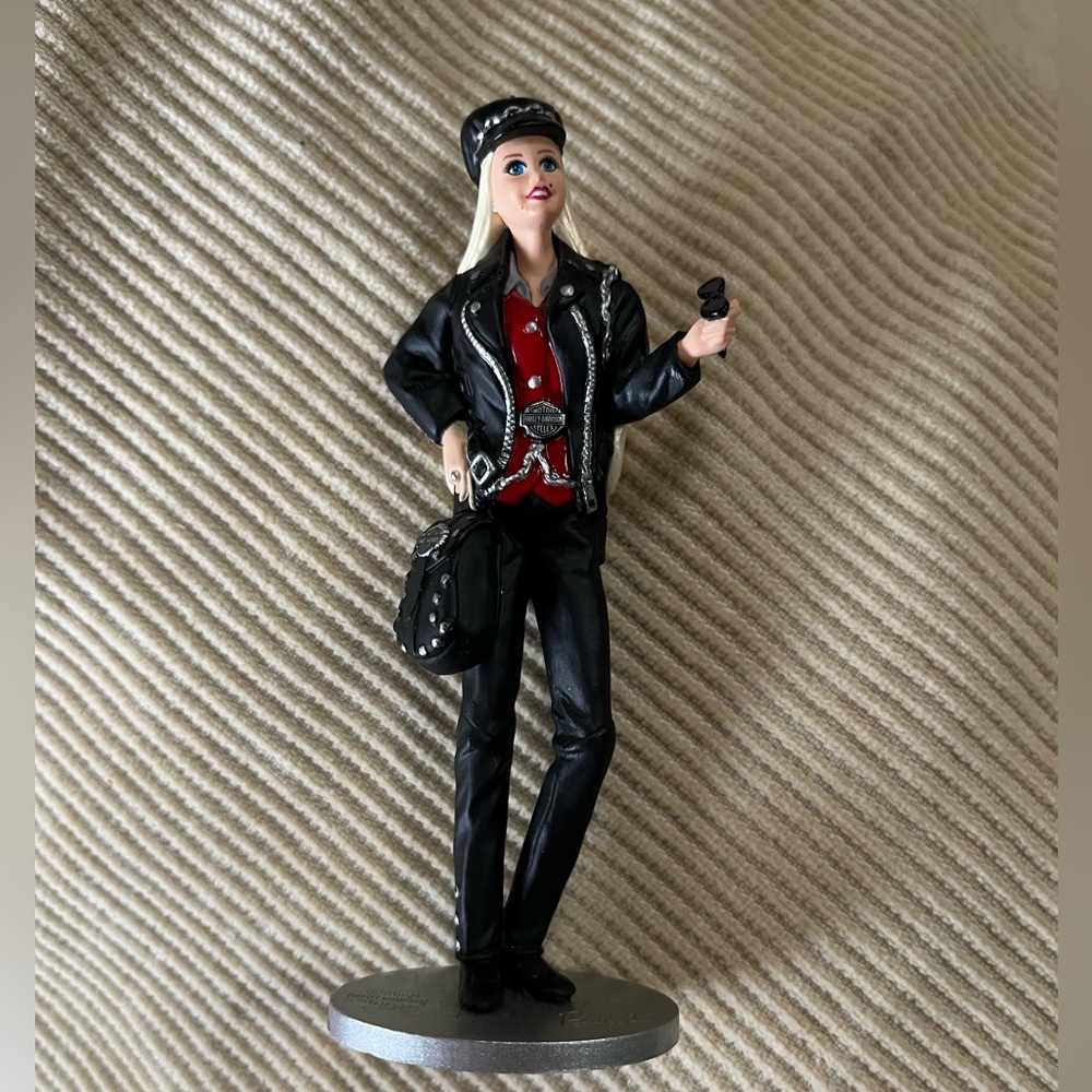 Vintage Hallmark Keepsake Barbie - Picture 6 of 6